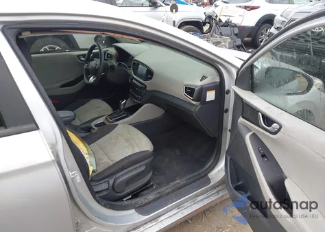 2017 Hyundai Ioniq Hybrid Blue из США, поврежденный, VIN KMHC65LC5HU024227